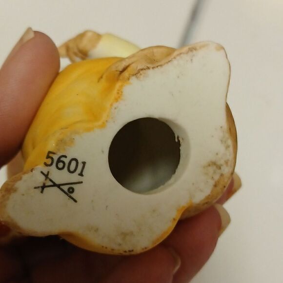 🩷Mouse figurine W/carrot - Picture 2 of 6